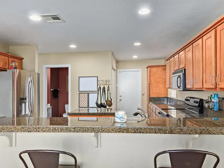 6916 W Tina Ln — Photo 11