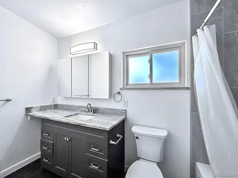 5960 S Logan Ct — Photo 13