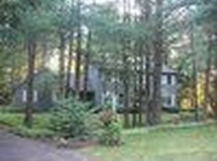 4 Birch Hill Ct, Ballston Lake, NY 12019
