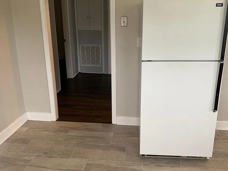 302 Forestview St — Photo 5