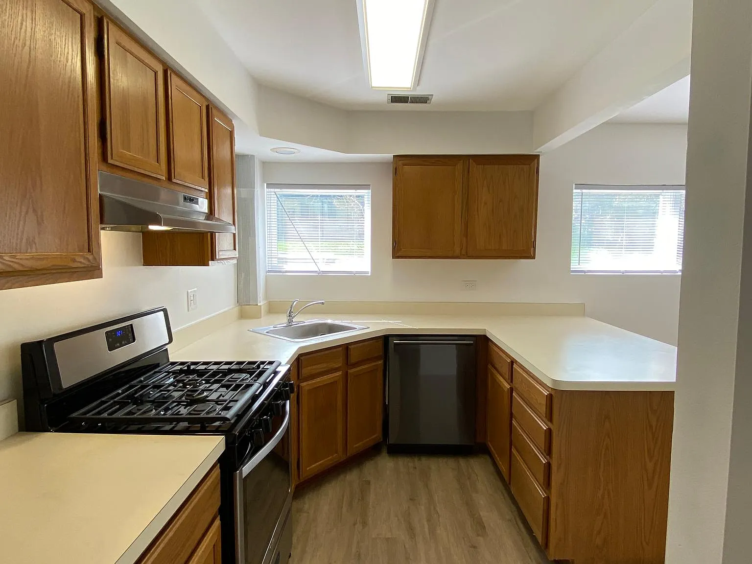 241 E Palatine Rd — Photo 1