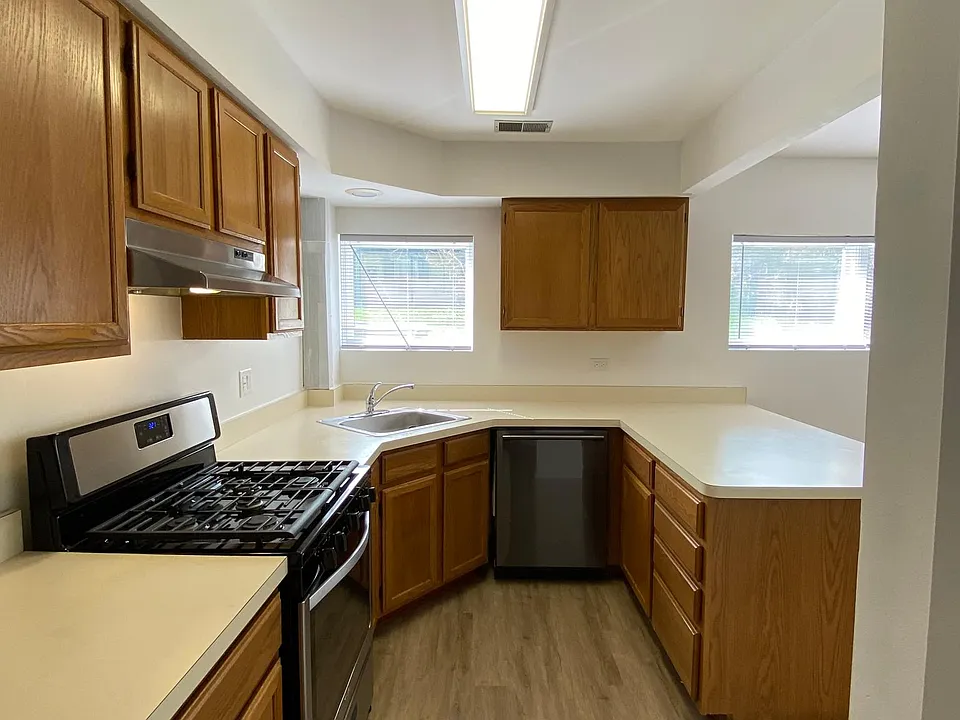 241 E Palatine Rd #101