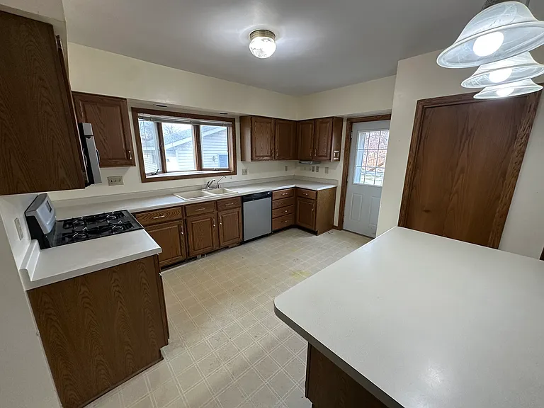 915 Madison St — Photo 26