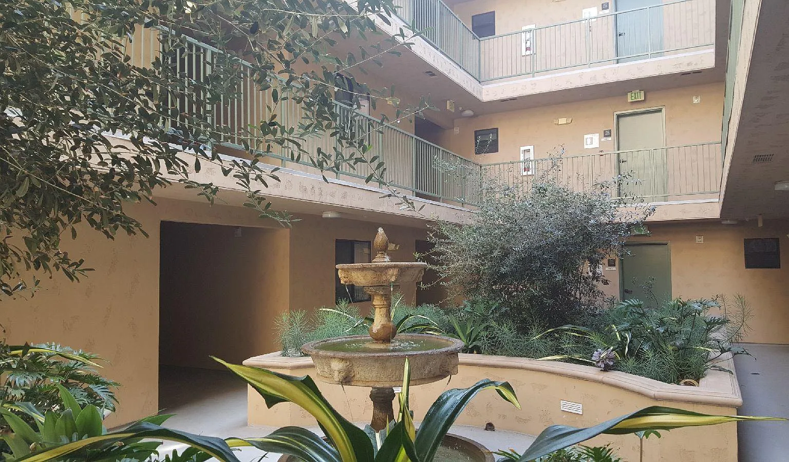 Vinton Villas — Photo 4