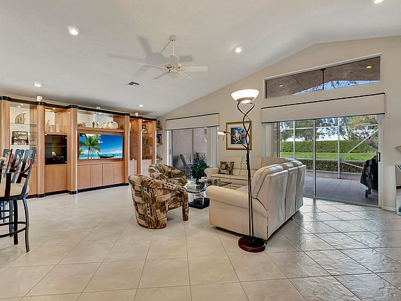 4th image of 6933 Castlemaine Avenue