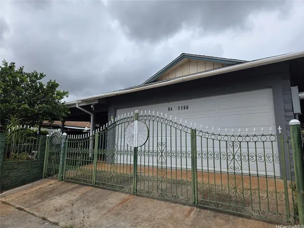 94-1166 Hoomakoa St, Waipahu, HI 96797