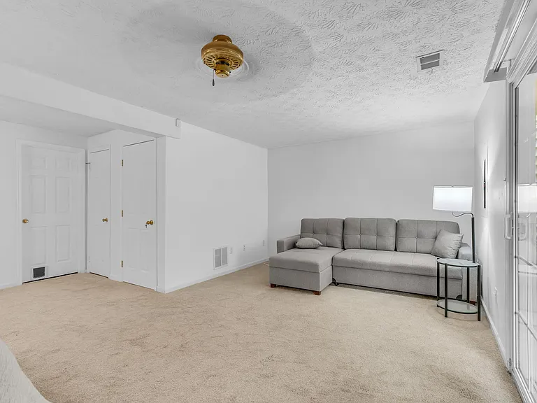 3874 Mohr Oak Ct — Photo 40