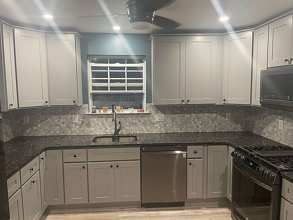 2nd image of 514 Virginia Dr