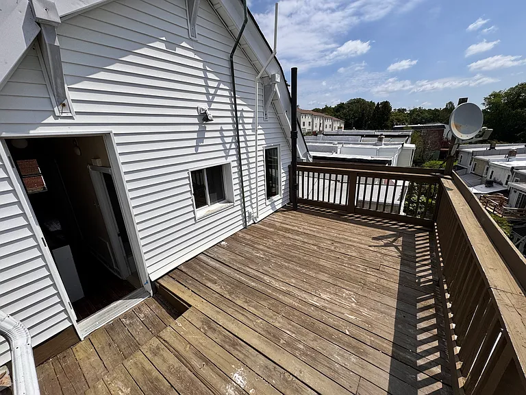 220 Osborn St #2 — Photo 21