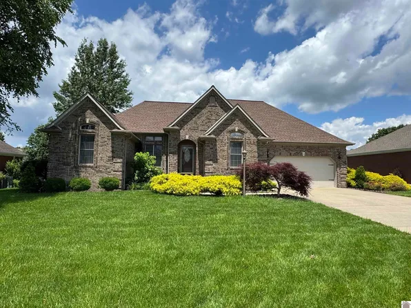 305 Peppers Mill Dr, Paducah, KY 42001