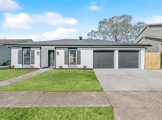 3804 Chriswood Ln, Harvey, LA 70058