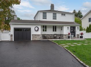 41 Titus Ave, Carle Place, NY 11514