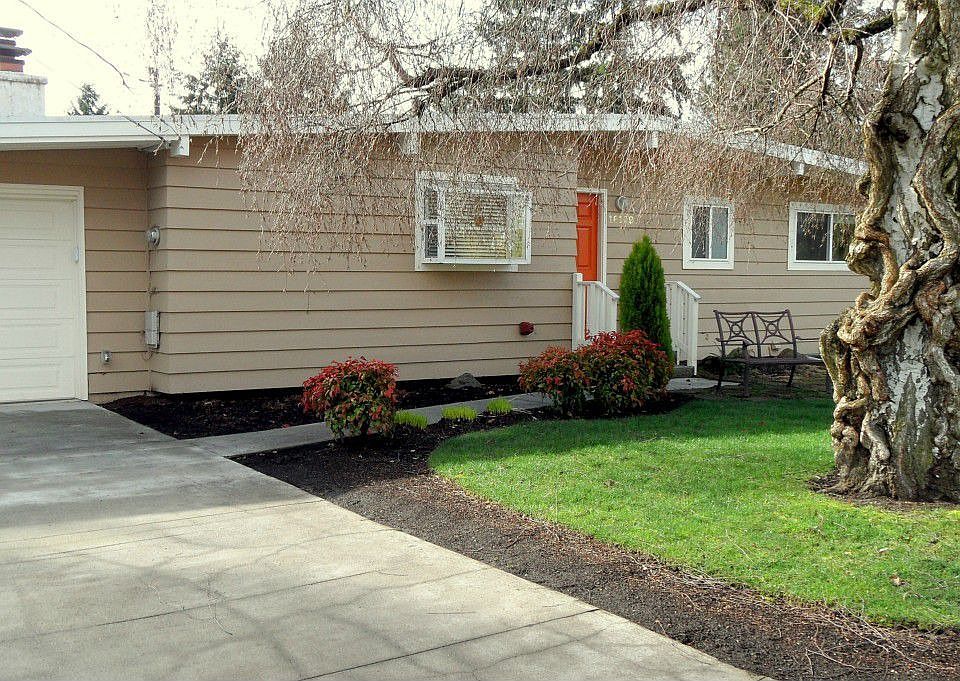 1st image of 16109 SE 5th St