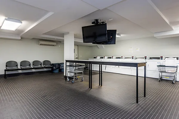 Rented by Nooklyn NYC LLC | media 34