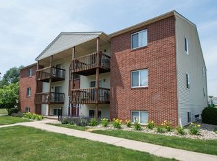 2112 Tennyson Ave NE APT 02, Massillon, OH 44646