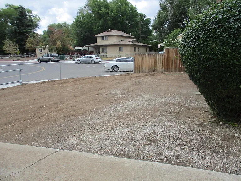 303 Denslowe Dr — Photo 15