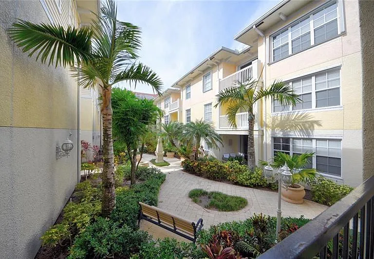 275 Murcia Dr #208 — Photo 5