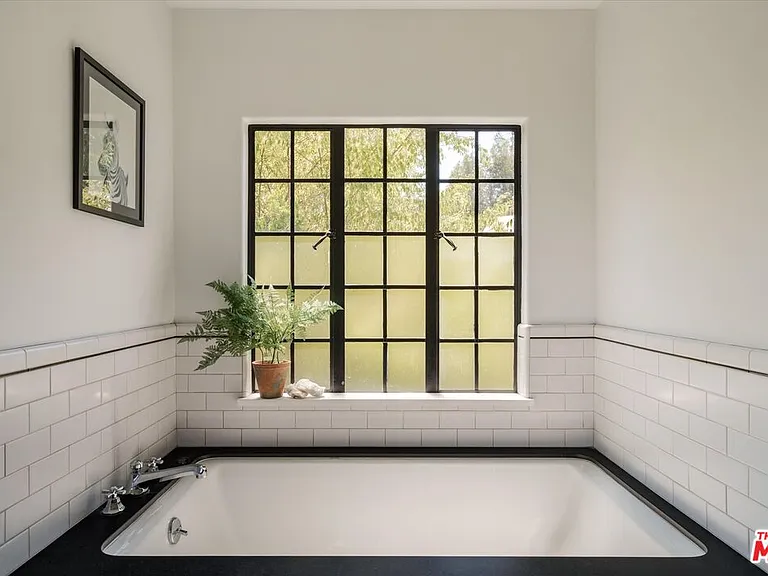 3623 Shannon Rd — Photo 24