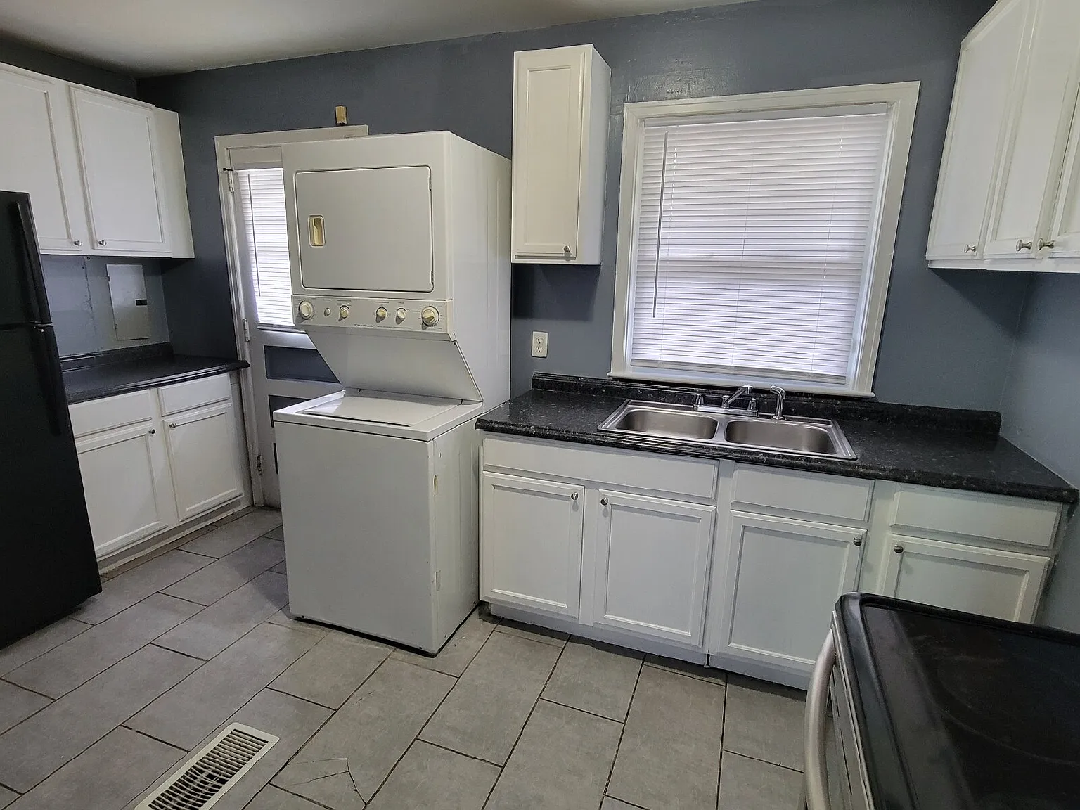 2 bed, $1,045 — Photo 4