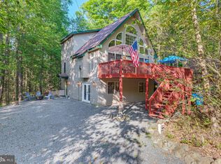 145 Paxinos Dr, Pocono Lake, PA