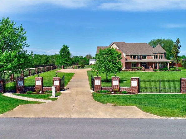 1575 S Pianalto Rd, Springdale, AR 72762