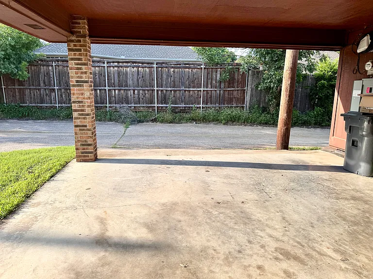 4621 Sausalito Dr — Photo 26