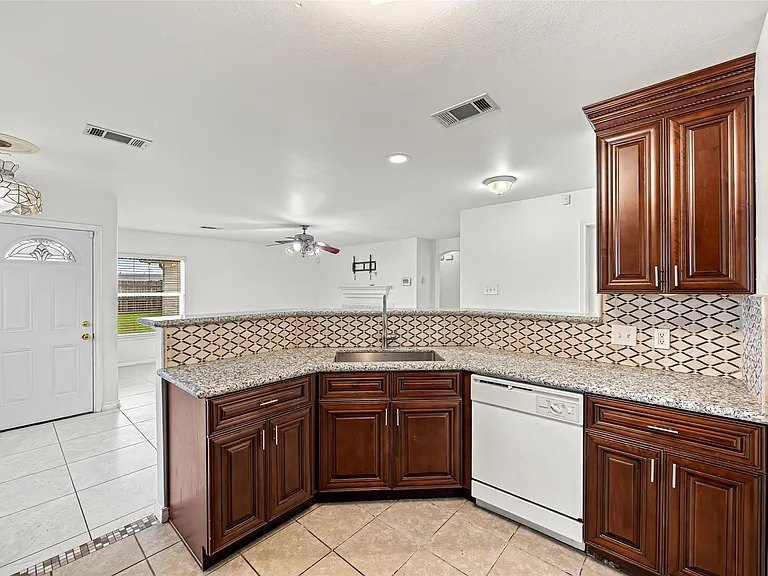 7331 Wimberly Oaks Ln — Photo 7