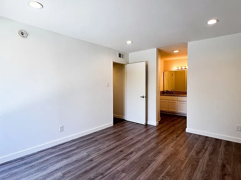 5700 Etiwanda Ave #257 — Photo 16