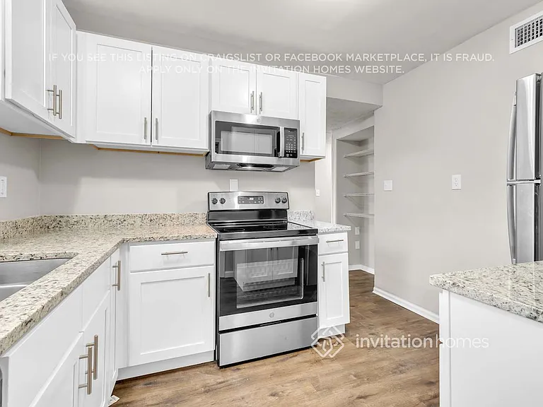 8061 Delaroche Dr — Photo 14