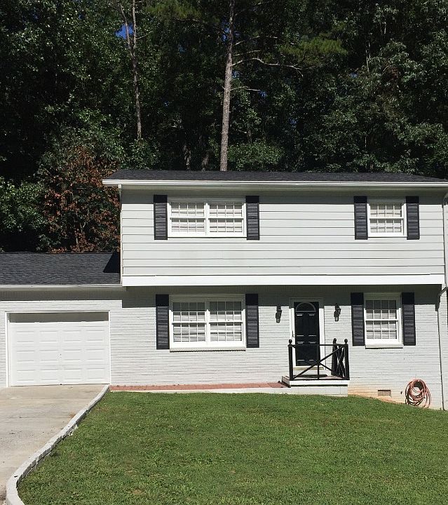 1st image of 3305 Sleepy Ln SE