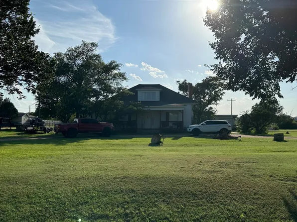 1808 S Date St, Plainview, TX 79072