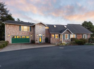 1004 SW 10th Pl, Lincoln City, OR 97367