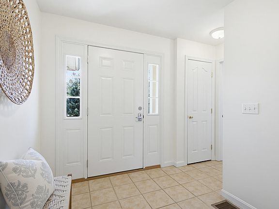 3rd image of 3-2 Merlot Court #2