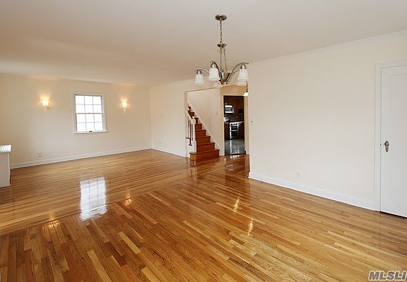4th image of 254 Jefferson St