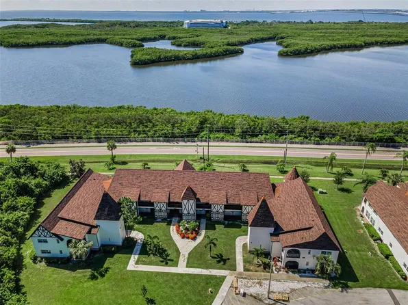 320 N Bayshore Blvd APT 107, Clearwater, FL 33759