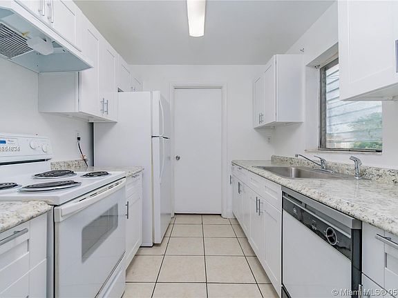 5th image of 3258 NW 15th St