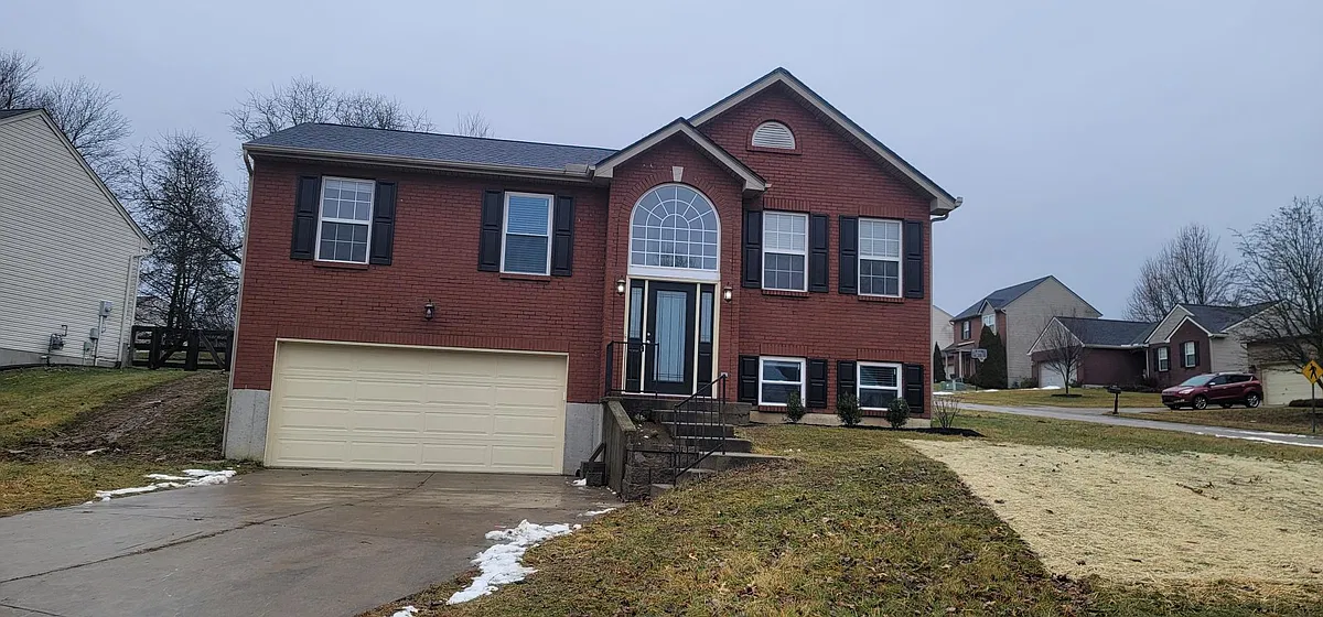 Floor plan 5941 Noel Creek Lane Burlington KY 41005