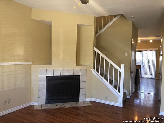 2nd image of 12216 Apricot Dr
