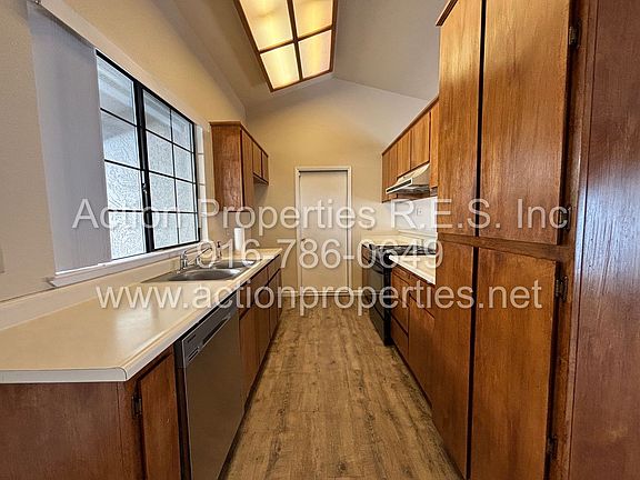 3rd image of 1328 Puebla Way