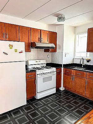 3rd image of 4124 161st St APT 3A3