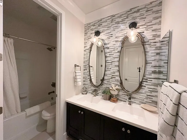 868 Channel Island Dr — Photo 35