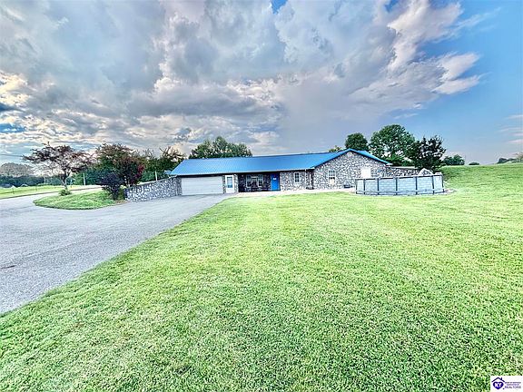 5th image of 1375 Speck Ridge Rd
