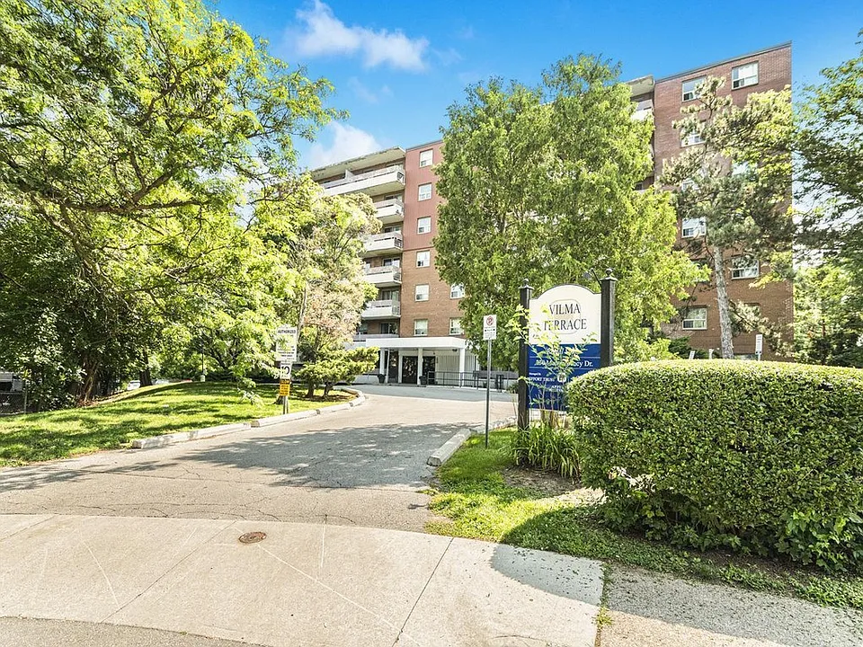 230 Montmorency Dr