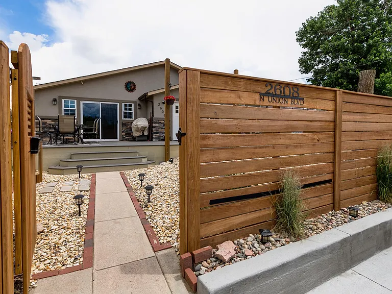 2608 N Union Blvd — Photo 11