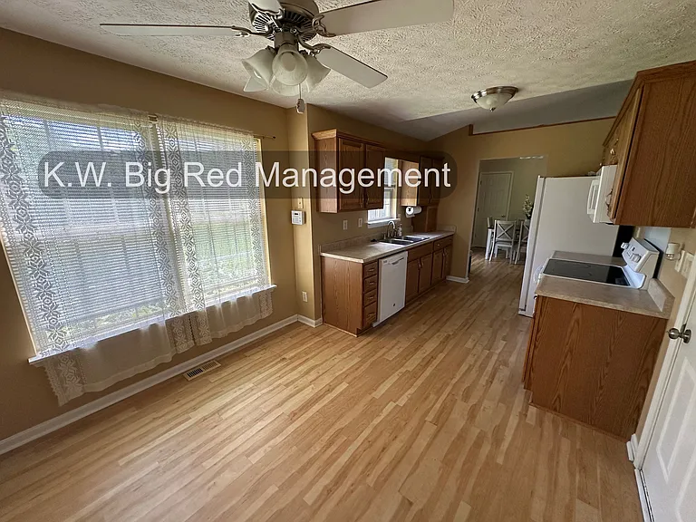 877 Skyway Dr NW — Photo 5