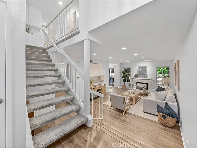 51 Ashbrook — Photo 14