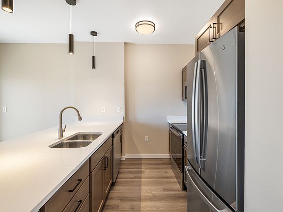 5th image of 4908 5th St #209