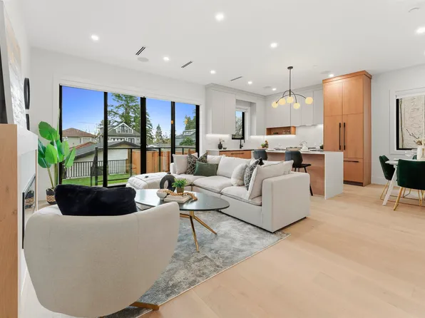 3218 W 38th Ave #2, Vancouver, BC V6N 2X6