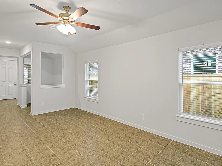 21259 Shore Bluff Dr — Photo 7