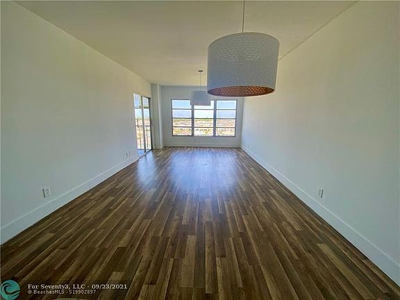 3rd image of 703 Deerfield Bch